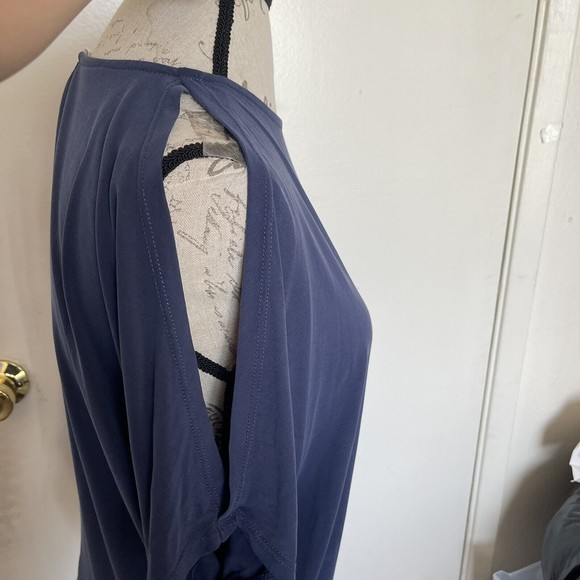 Ollie & Chloe By Jolie Womens Blouse Cold Shoulder Slit Blue Tunic Size Small - Picture 6 of 12